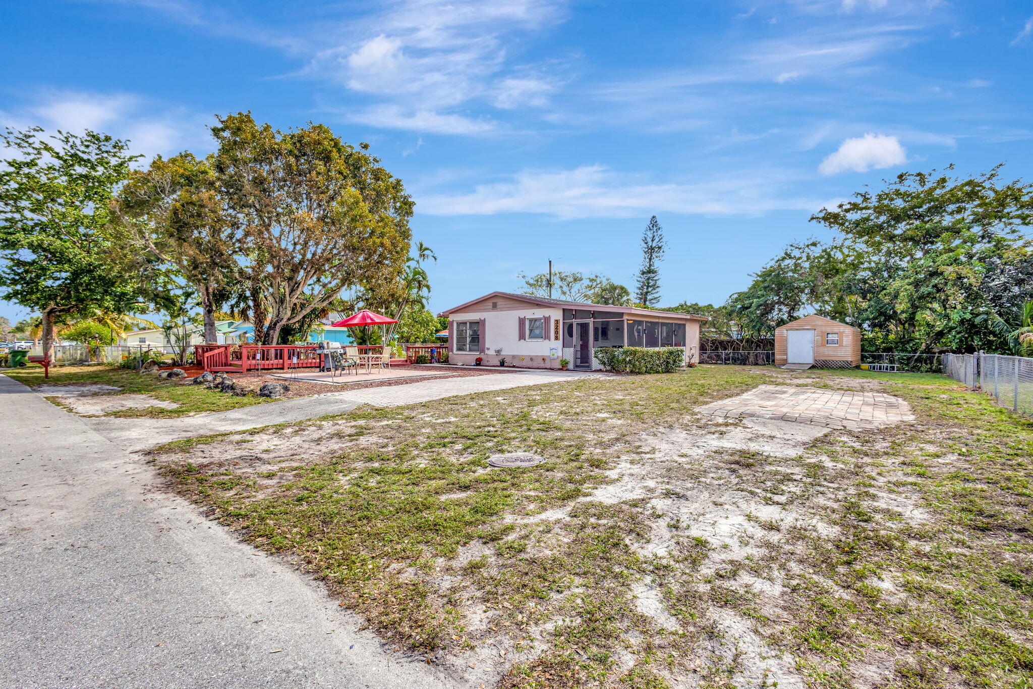 3208 Thelma Road Palm Springs, FL 33406 - Photo 33 of 79 32-web-or-mls-3 (136)
