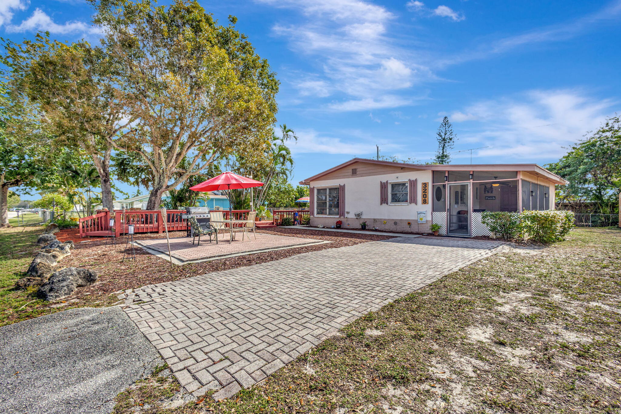 3208 Thelma Road Palm Springs, FL 33406 - Photo 34 of 79 33-web-or-mls-3 (141)
