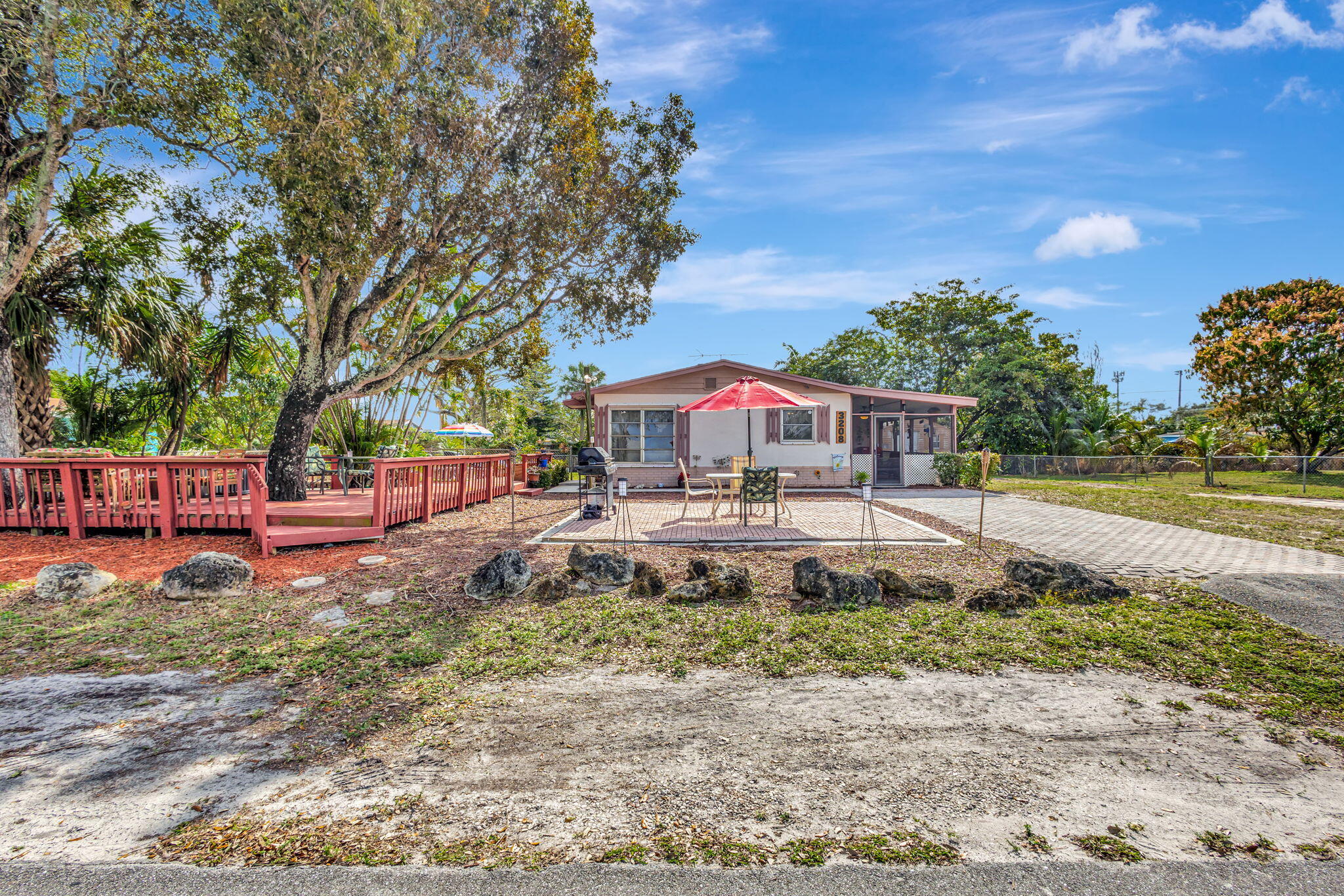 3208 Thelma Road Palm Springs, FL 33406 - Photo 50 of 79 49-web-or-mls-3 (236)