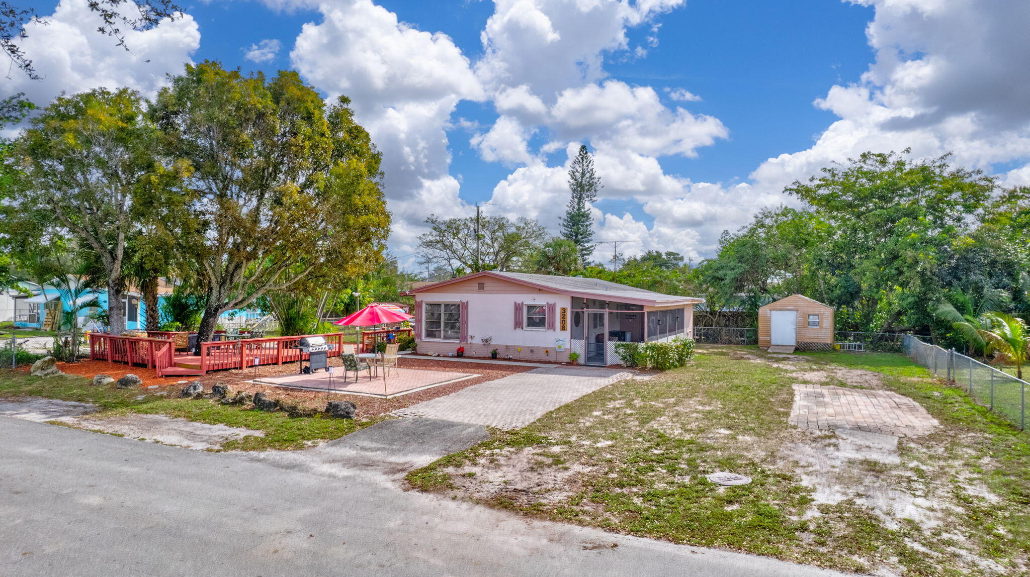 3208 Thelma Road Palm Springs, FL 33406 - Photo 54 of 79 53-web-or-mls-DJI_0537AA