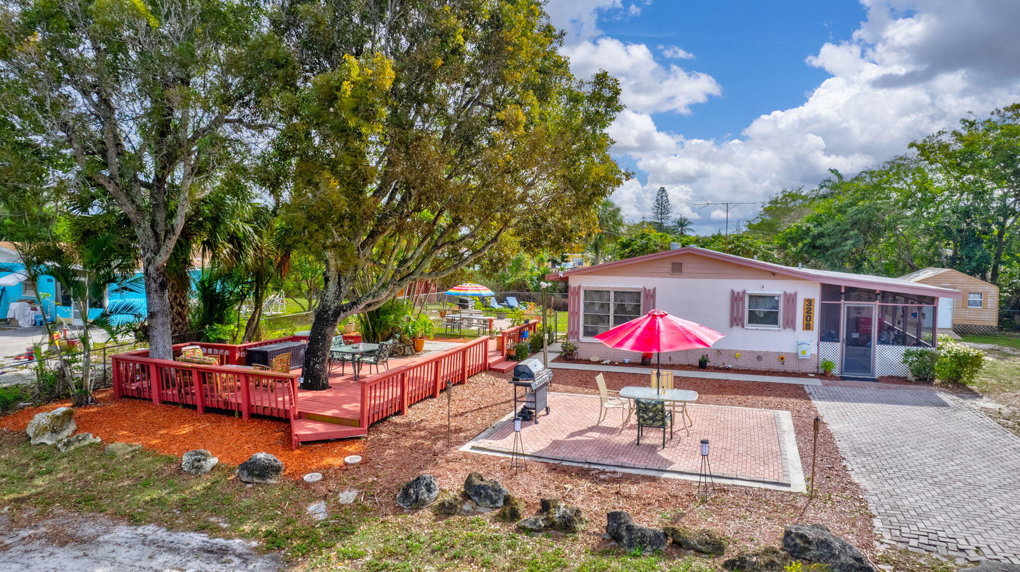3208 Thelma Road Palm Springs, FL 33406 - Photo 73 of 79 72-web-or-mls-DJI_0632AA