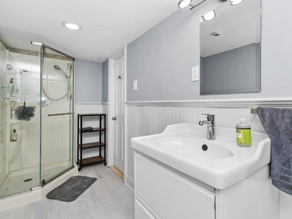 42 Virginia Road Waltham, MA 02453 - Photo 30 of 34
