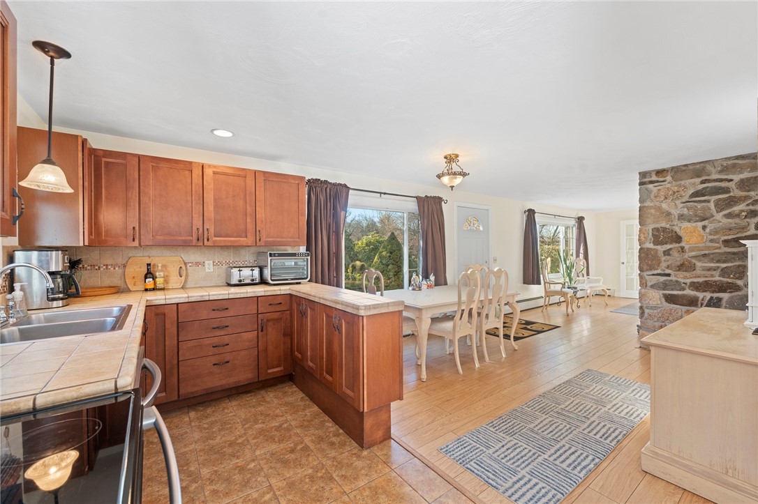 147 Stony Fort Road Exeter, RI 02892 - Photo 9 of 33 Gallery Image 9