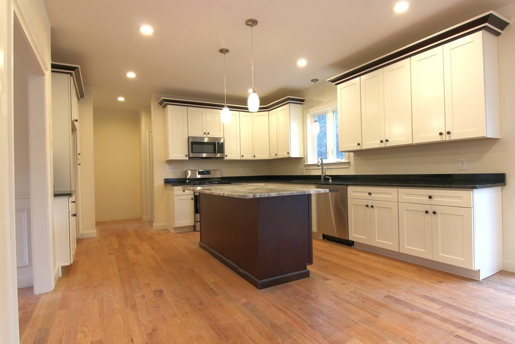 60 Foxboro Road Wrentham, MA 02093 - Photo 4 of 10 Gallery Image 4