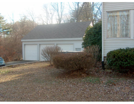 5 Duval Road Dudley, MA 01571 - Photo 3 of 4 Gallery Image 3