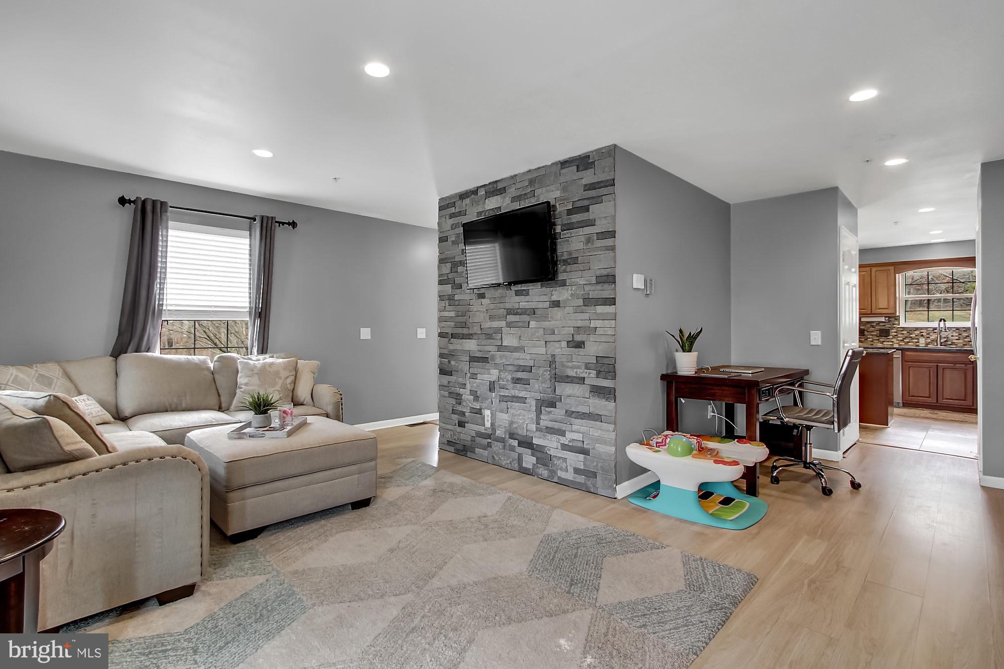 8700 Jarwood Road Baltimore, MD 21237 - Photo 4 of 22 Beautiful Clean Lines