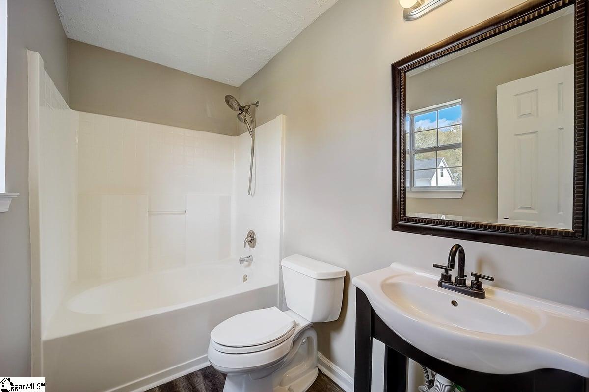 107 Hawkesbury Road Simpsonville, SC 29681 - Photo 15 of 32 Gallery Image 15