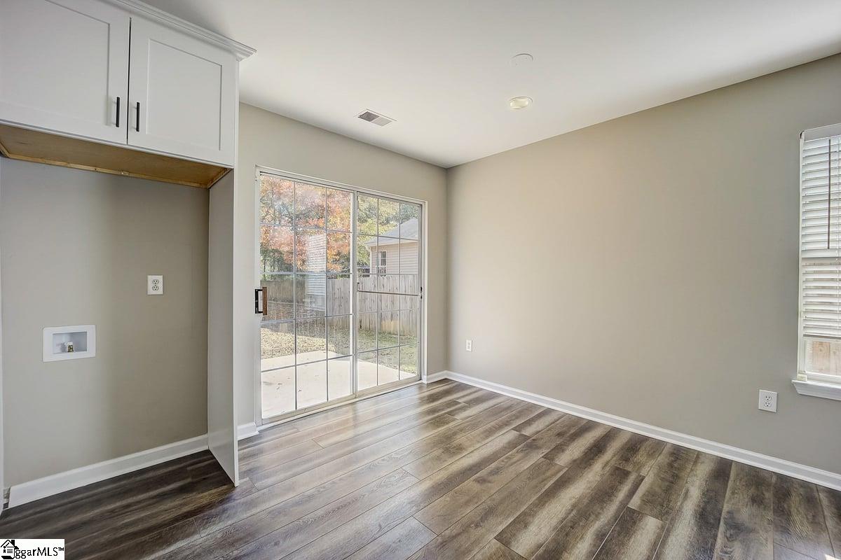 107 Hawkesbury Road Simpsonville, SC 29681 - Photo 8 of 32 Gallery Image 8