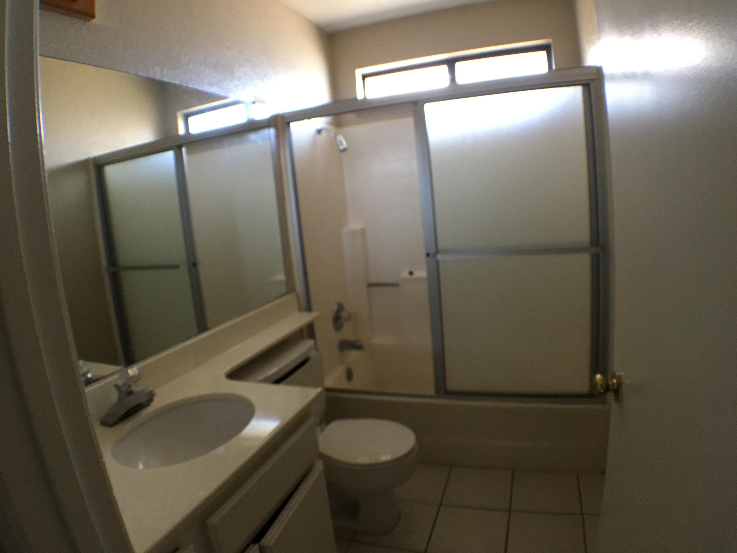 44020 Ruthron Avenue Lancaster, CA 93536 - Photo 15 of 22 Upstairs Bath