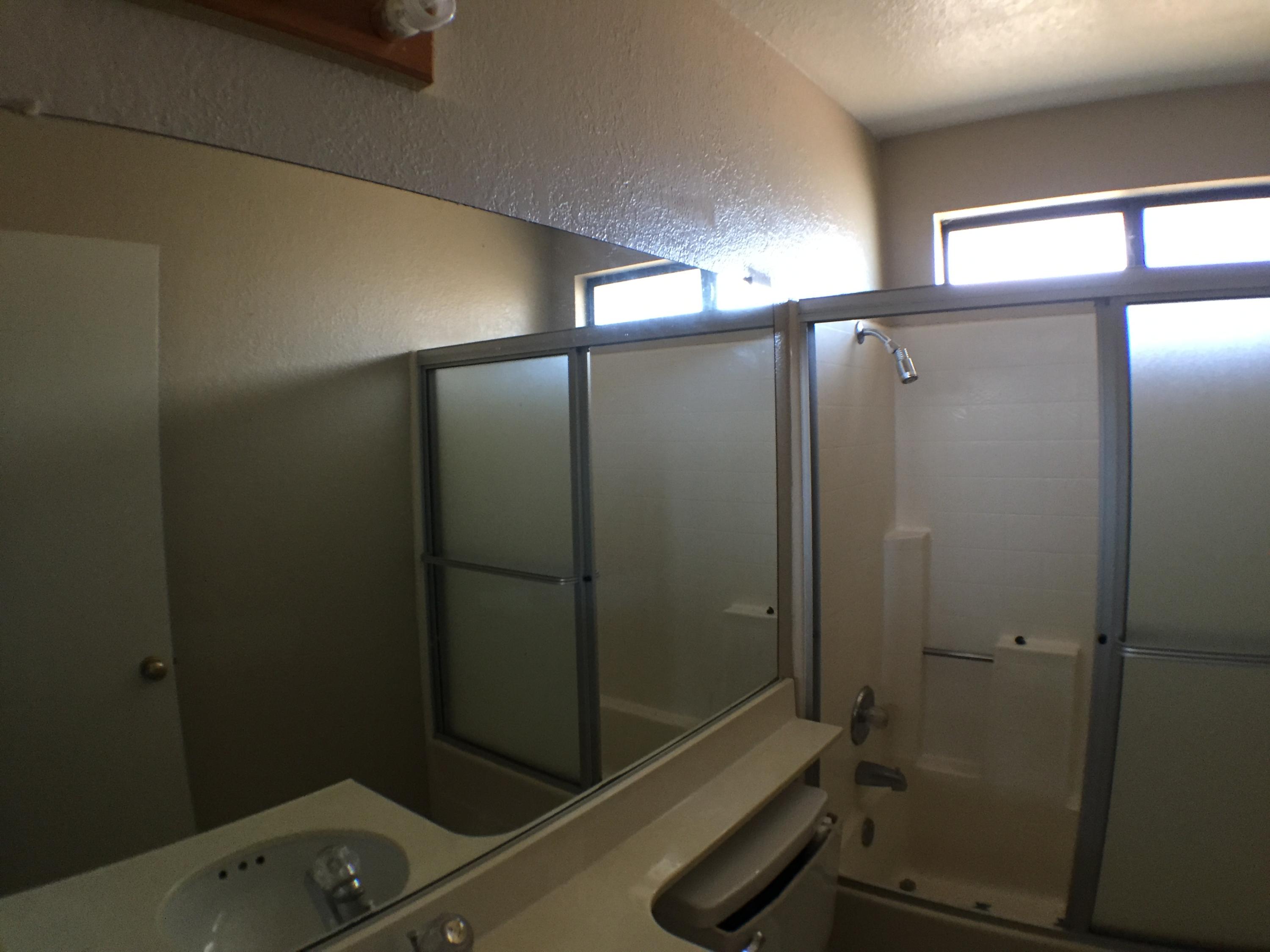 44020 Ruthron Avenue Lancaster, CA 93536 - Photo 16 of 22 Upstairs Bath