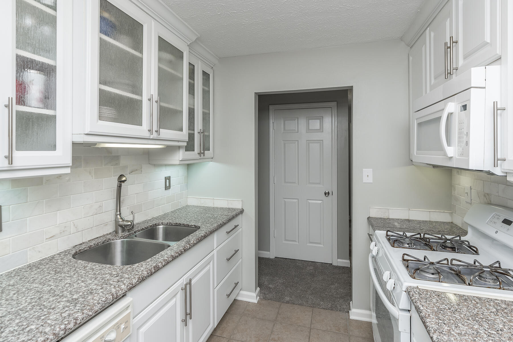1228 Rockbridge Road Lexington, KY 40515 - Photo 11 of 28 1228rockbridge11