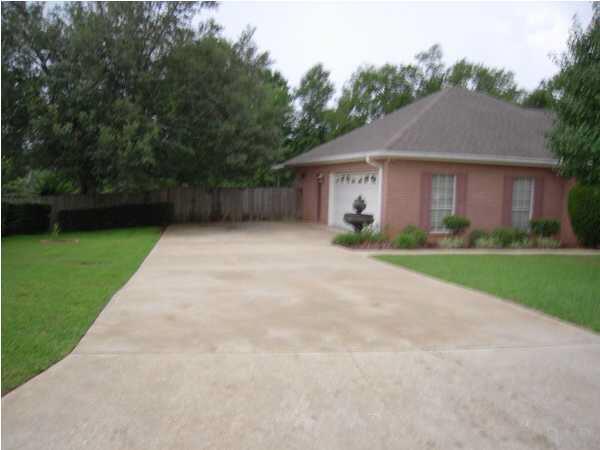 625 Copper Ridge Drive Cantonment, FL 32533 - Photo 2 of 17 Side Entry 2 Car Garage