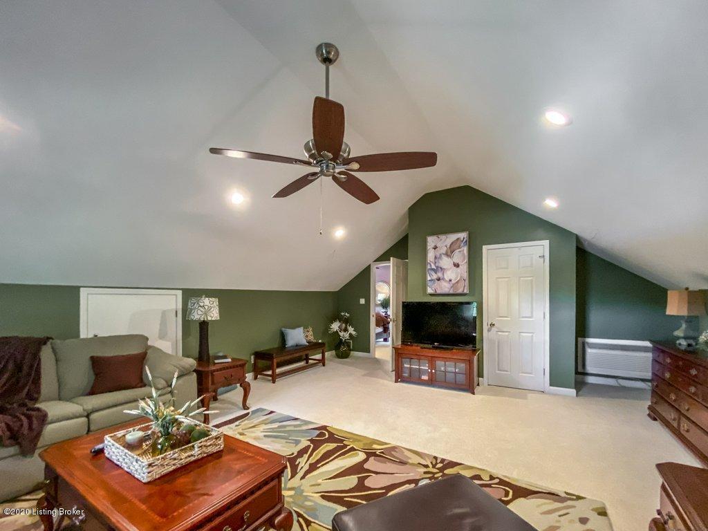 3311 Gatecreek Road Louisville, KY 40272 - Photo 15 of 45 Private living area off the master