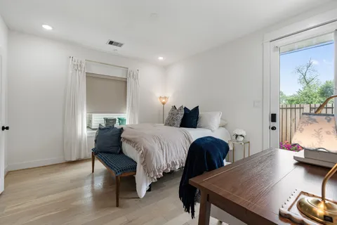 $555,000 | 1207 East 24th Street, Unit A, Houston, TX 77009
