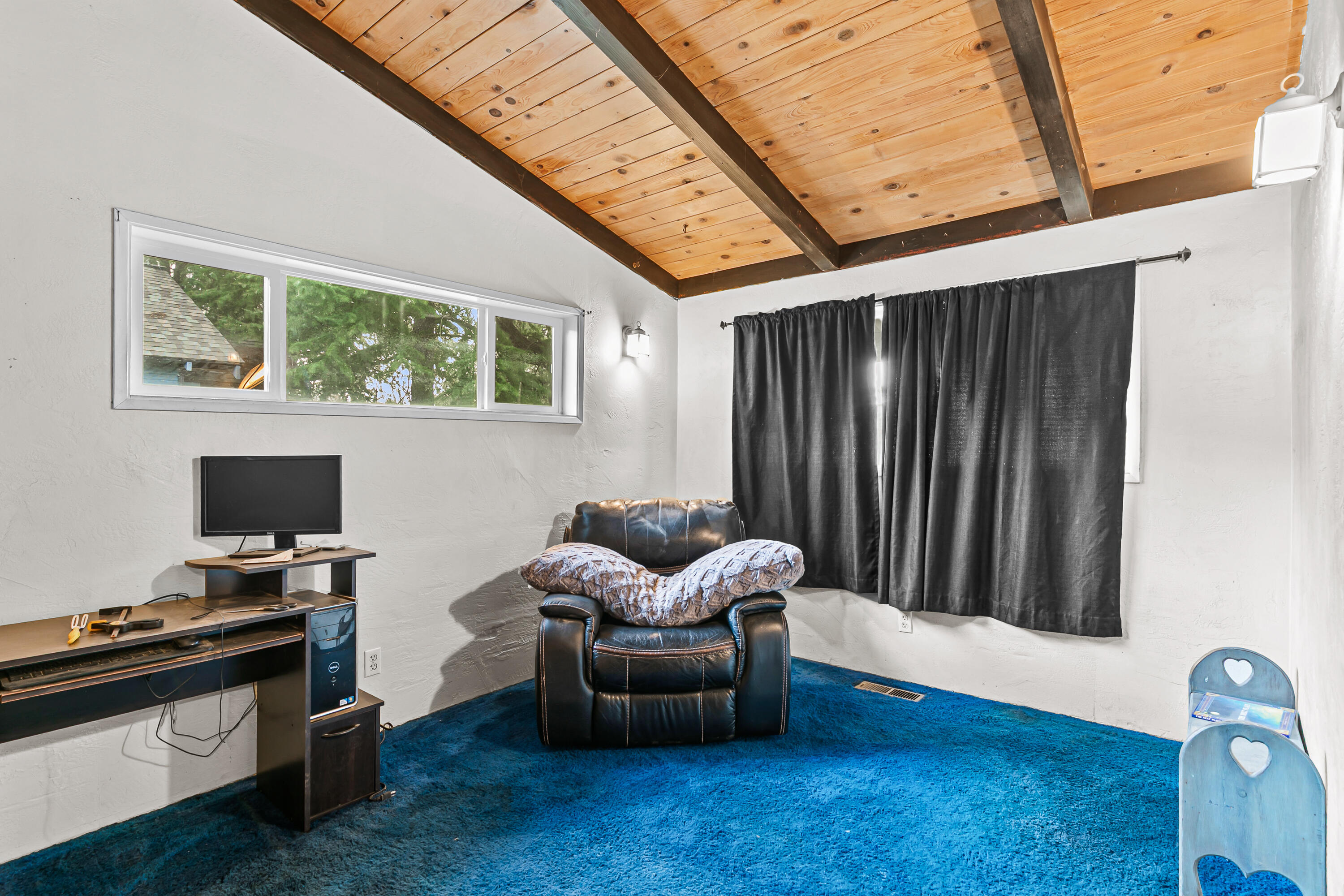 348 North 6th Street Central Point, OR 97502 - Photo 7 of 24 9R9A8616