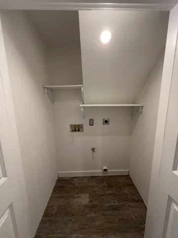 a view of utility room