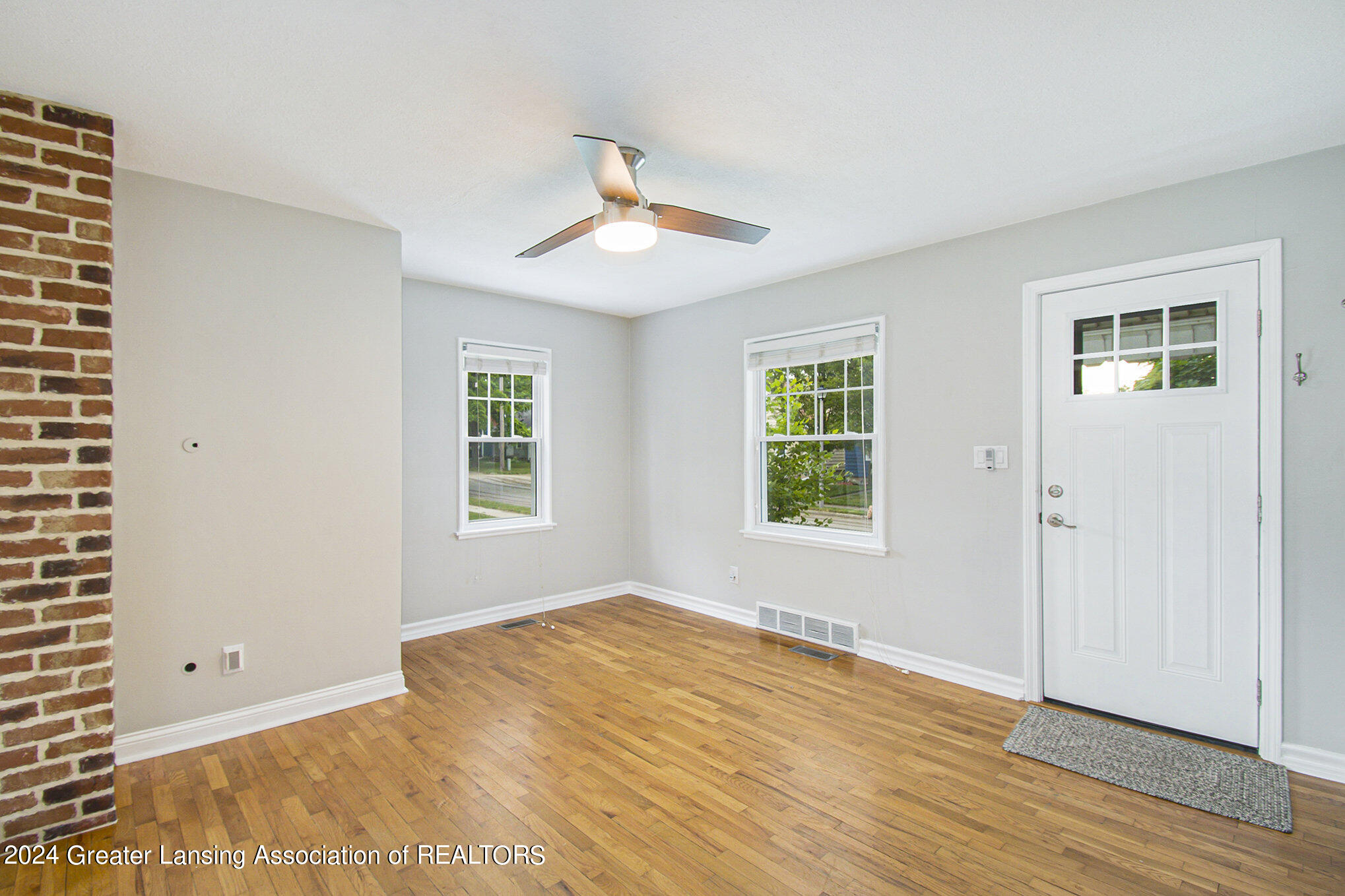 2108 Alpha Street Lansing, MI 48910 - Photo 7 of 28 005_ndp8678