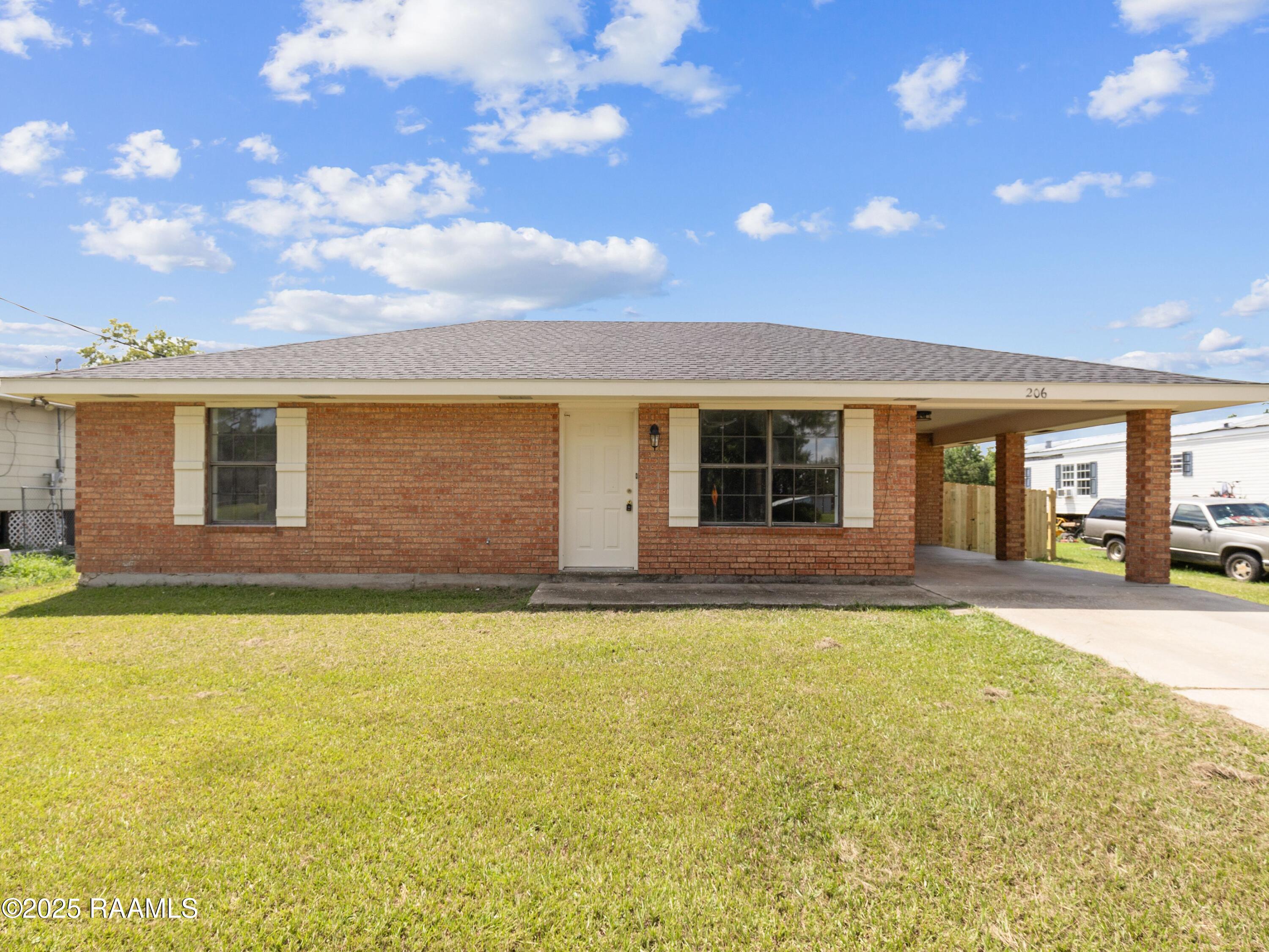 206 L Dubois Road New Iberia, LA 70560 - Photo 2 of 15 206 L DUBOIS FRONT 2