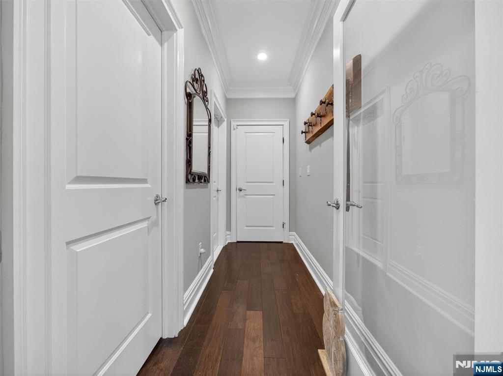 444 Lake Road Wyckoff, NJ 07481 - Photo 18 of 50