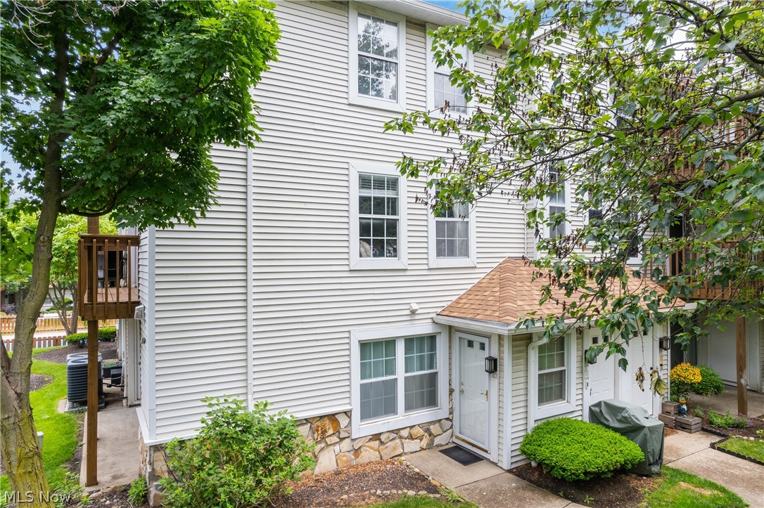 28100 Detroit Road, Unit D2 Westlake, OH 44145 - Photo 4 of 30