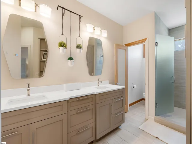 $725,000 | 9 Vireo Drive, Landrum, SC 29356