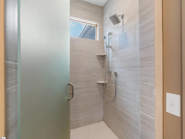 $725,000 | 9 Vireo Drive, Landrum, SC 29356