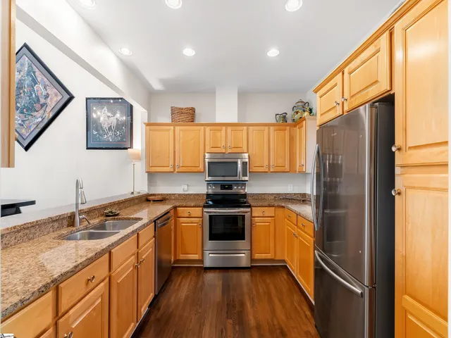 $725,000 | 9 Vireo Drive, Landrum, SC 29356