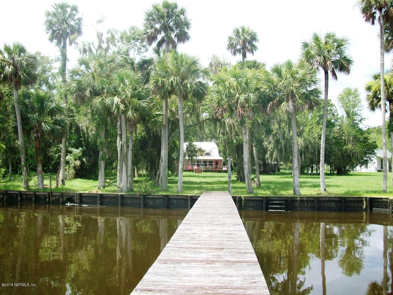 504 Clifton Road Crescent City, FL 32112 - Photo 3 of 41 Lovely home on Lake Crescent!