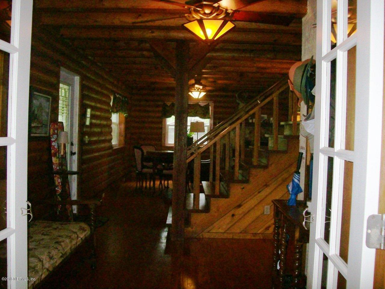 504 Clifton Road Crescent City, FL 32112 - Photo 8 of 41 Foyer and stairway