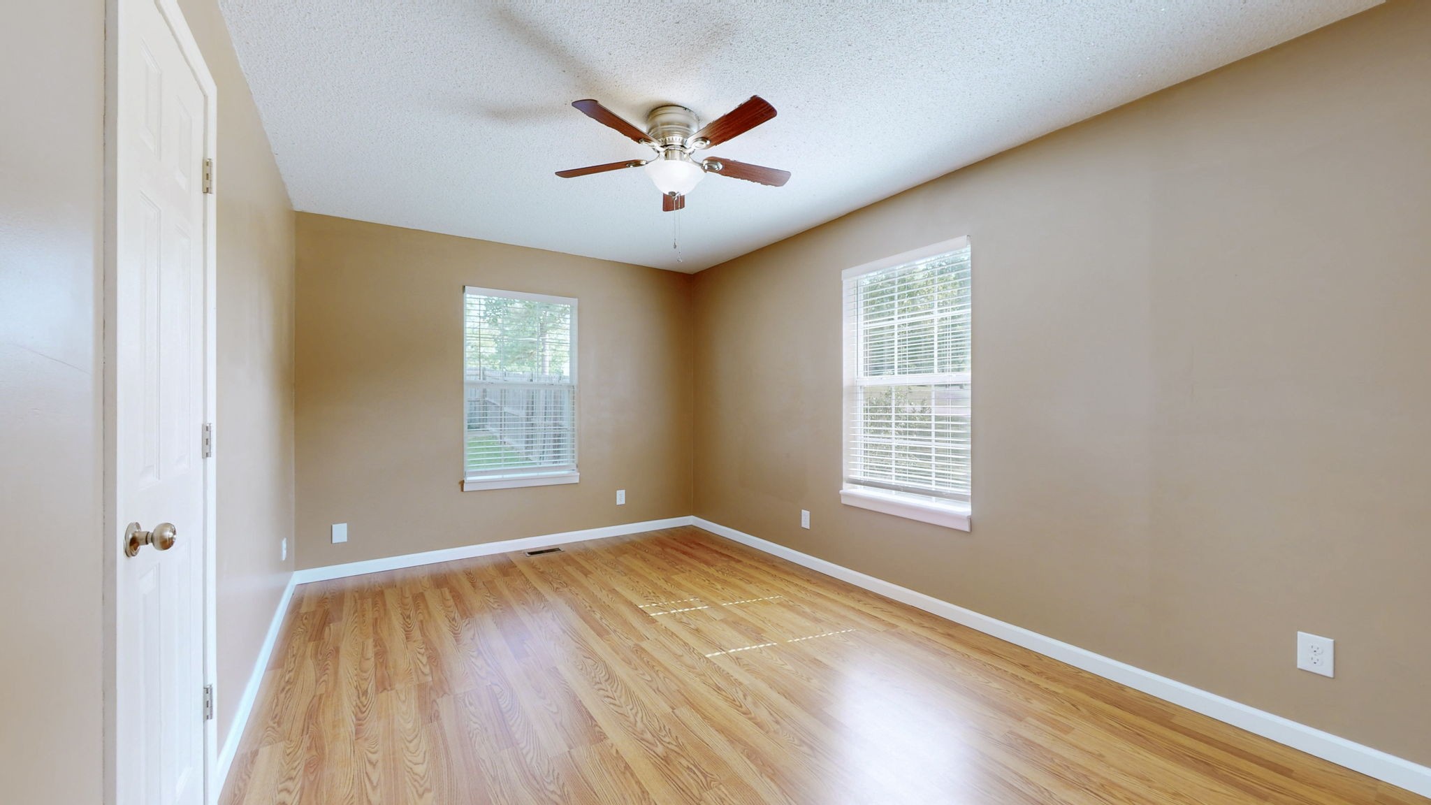 100 Waggoner Street Decherd, TN 37324 - Photo 17 of 33