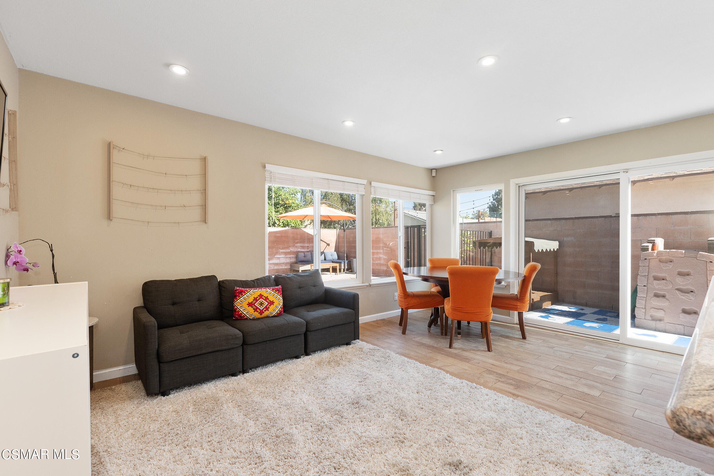 2145 Burrell Avenue Simi Valley, CA 93063 - Photo 13 of 36 2145 Burrell Ave Simi Valley-13