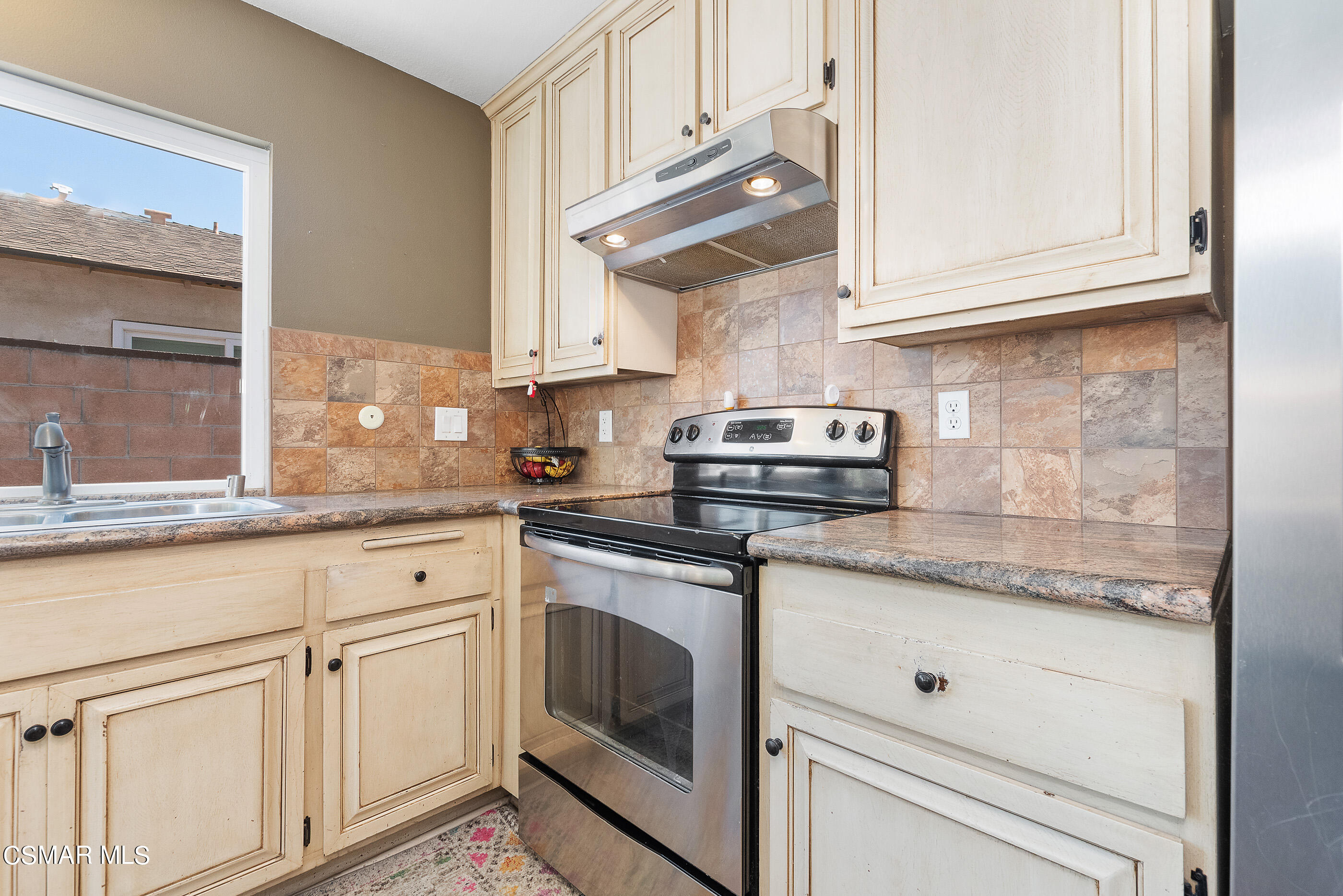 2145 Burrell Avenue Simi Valley, CA 93063 - Photo 15 of 36 2145 Burrell Ave Simi Valley-15