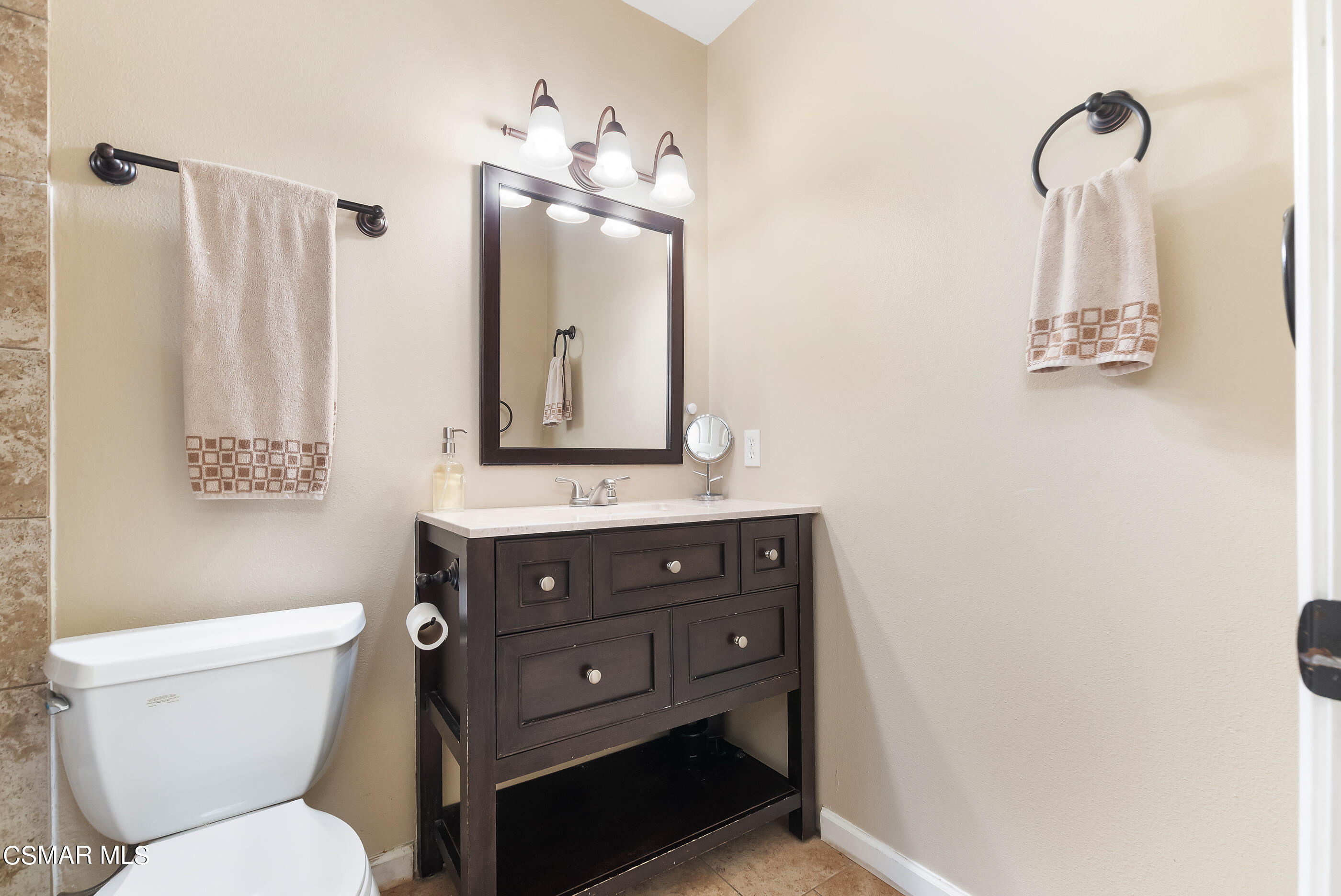 2145 Burrell Avenue Simi Valley, CA 93063 - Photo 26 of 36 2145 Burrell Ave Simi Valley-26