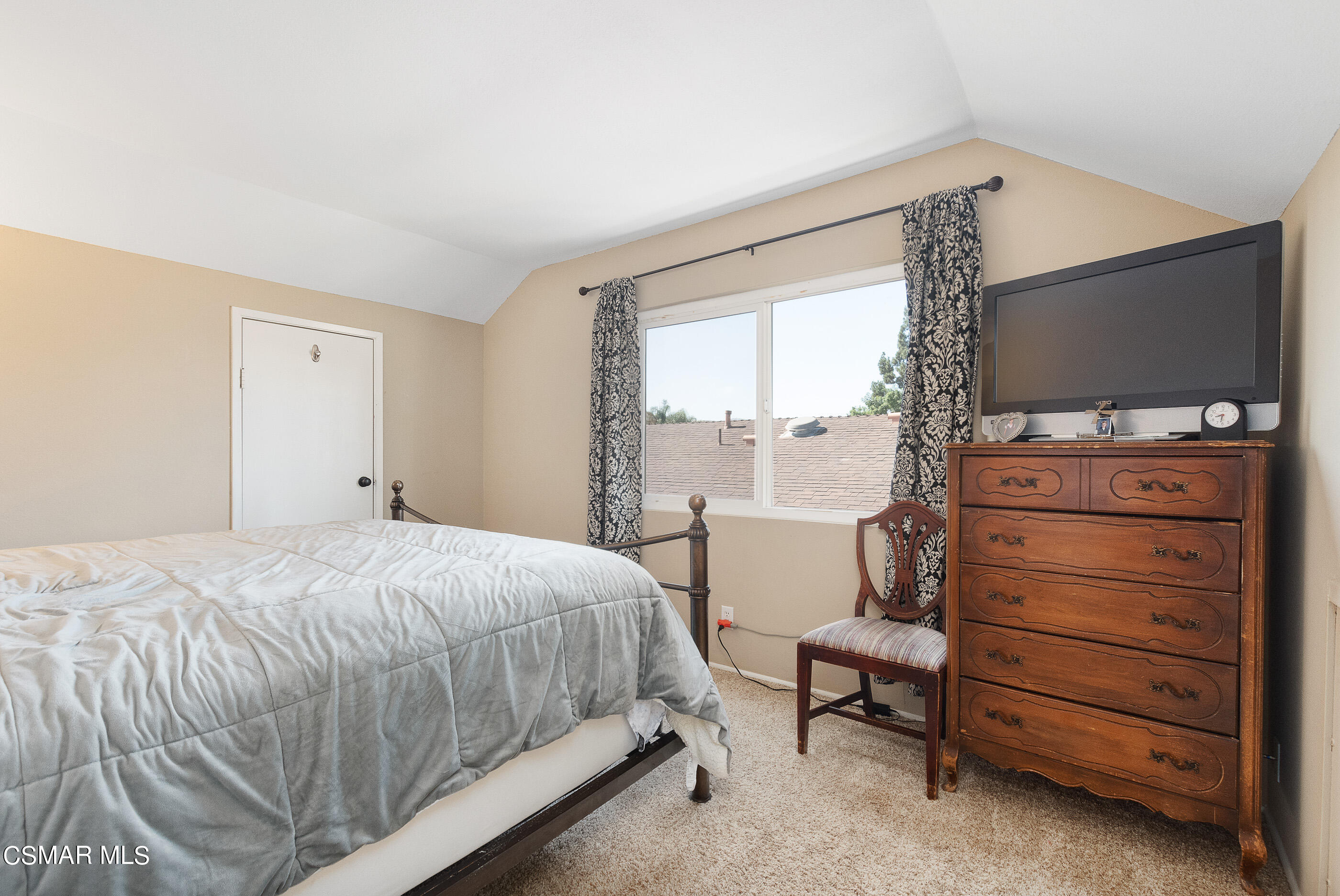 2145 Burrell Avenue Simi Valley, CA 93063 - Photo 29 of 36 2145 Burrell Ave Simi Valley-29