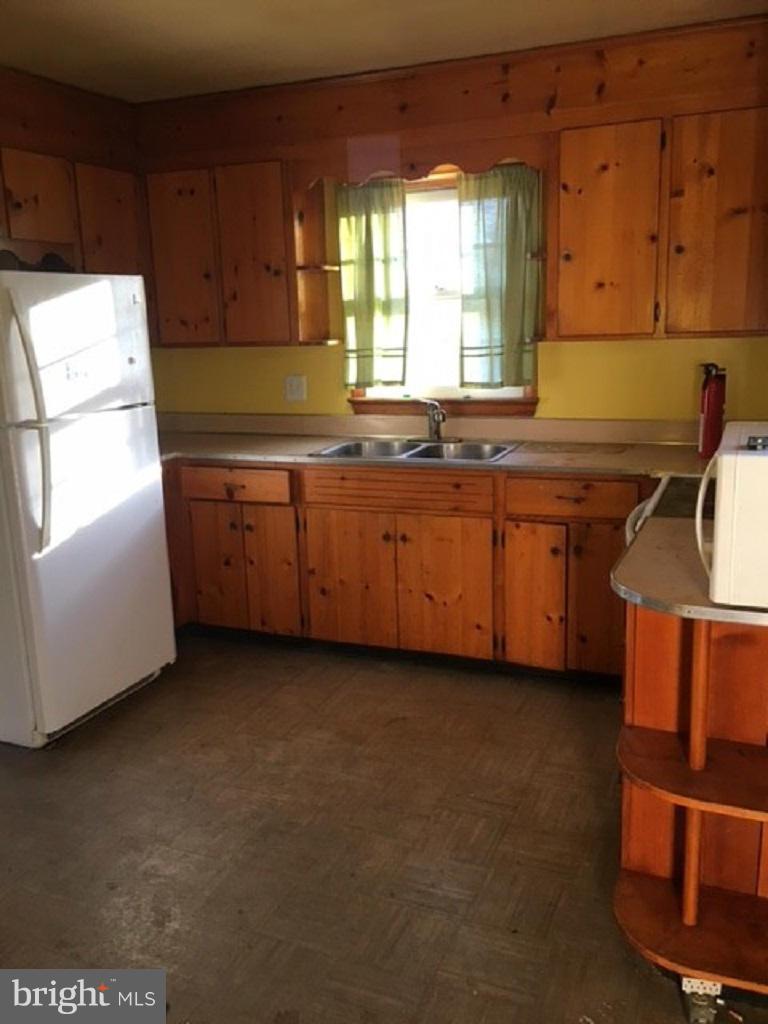 228 Jefferson Terrace Road Charles Town, WV 25414 - Photo 3 of 15 Kitchen