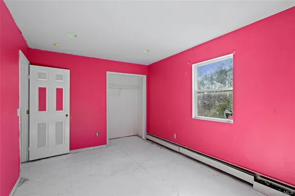 $625,000 | 6 1st Avenue, Holtsville, NY 11742