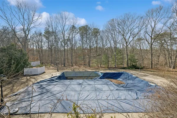 $625,000 | 6 1st Avenue, Holtsville, NY 11742