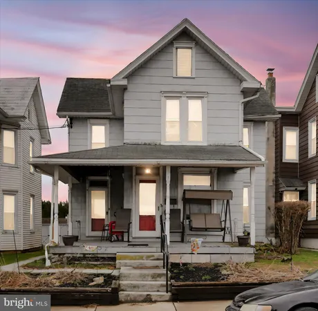 $325,000 | 28 South Roberts Avenue, New Holland, PA 17557