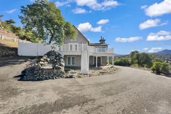 $729,000 | 30450 Morgan Canyon Road, Prather, CA 93651