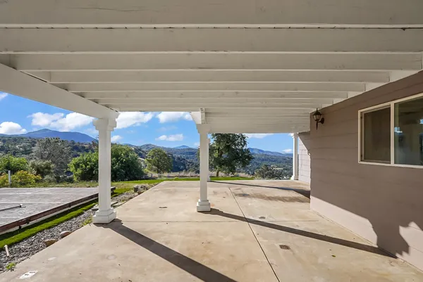 $729,000 | 30450 Morgan Canyon Road, Prather, CA 93651