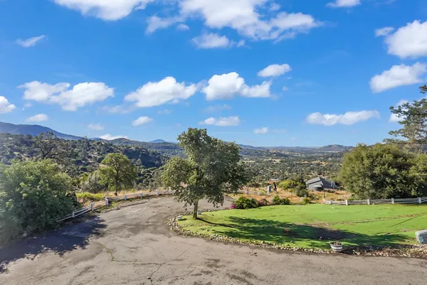 $729,000 | 30450 Morgan Canyon Road, Prather, CA 93651