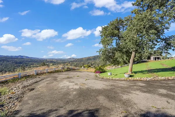 $729,000 | 30450 Morgan Canyon Road, Prather, CA 93651