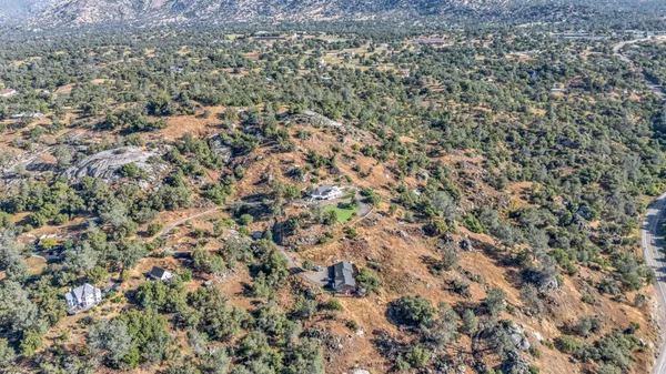 $729,000 | 30450 Morgan Canyon Road, Prather, CA 93651
