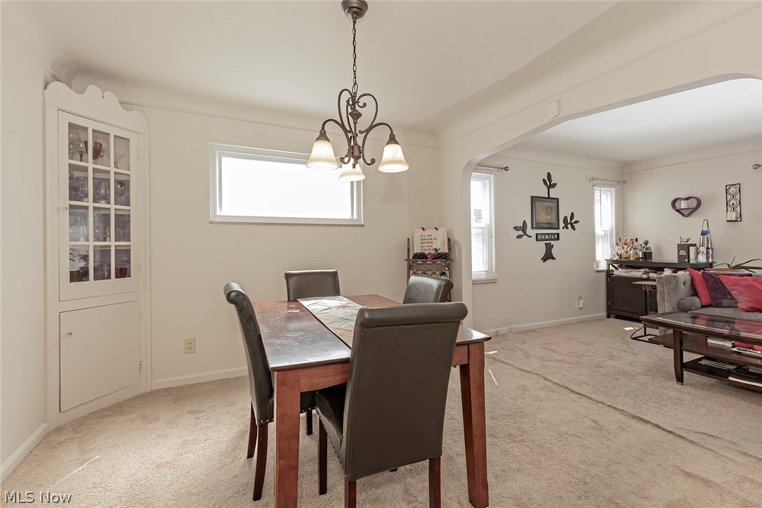 18019 Windward Road Cleveland, OH 44119 - Photo 8 of 35 Gallery Image 8