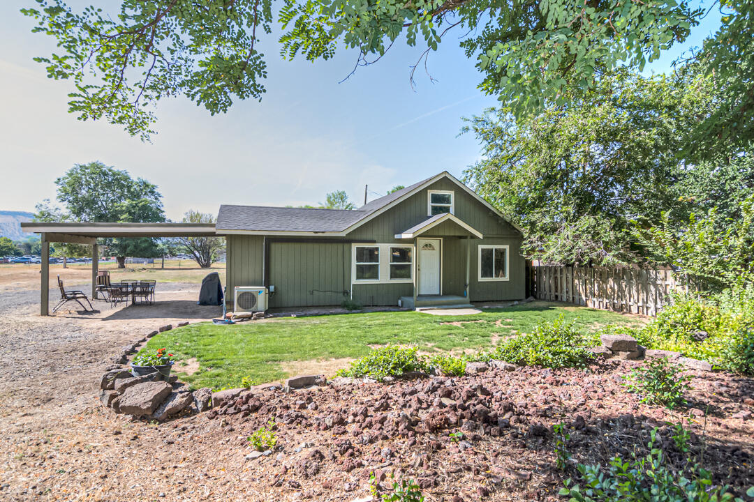 1902 Northeast Laughlin Road Prineville, OR 97754 - Photo 28 of 35 1902 NE Laughlin Rd (26 of 34)