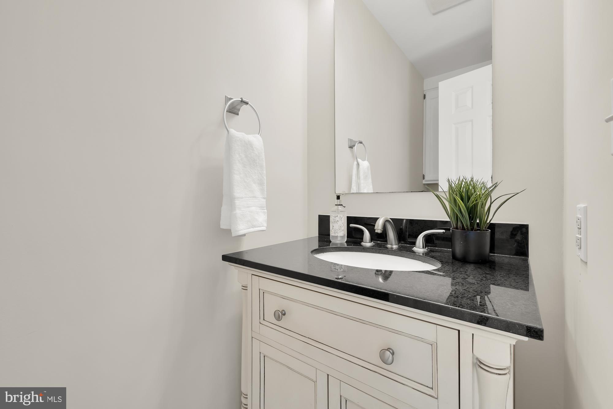 5907 Anniston Road Bethesda, MD 20817 - Photo 19 of 46 Gallery Image 19