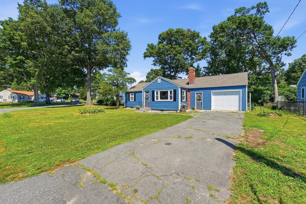 109 Bretton Road Springfield, MA 01119 - Photo 33 of 42