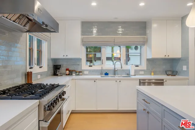 $14,000 | 1948 North Curson Avenue, Los Angeles, CA 90046