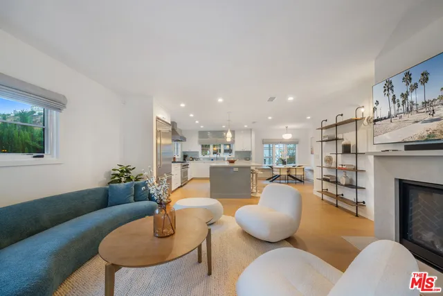 $14,000 | 1948 North Curson Avenue, Los Angeles, CA 90046