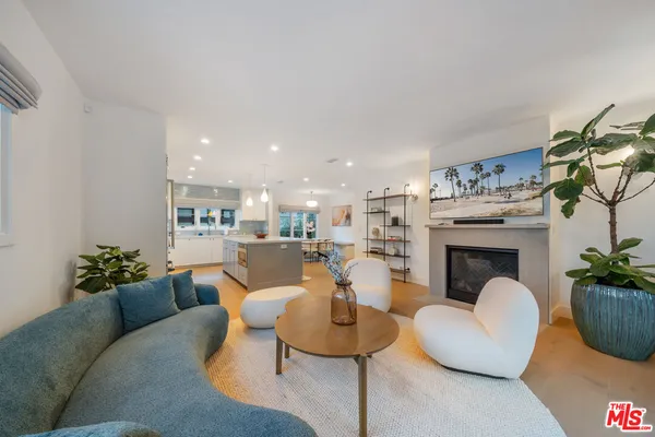 $13,000 | 1948 North Curson Avenue, Los Angeles, CA 90046